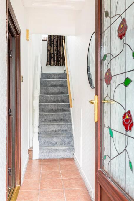 Central Belfast Town House Esterno foto